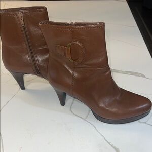 Nine West Brown Heeled Boots with Smooth Leather and Thin High Heels